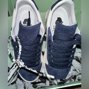 Off-white sneakers women